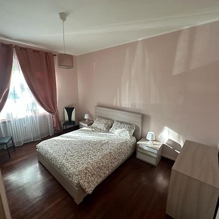 Casa Gianduia Davanti Al Grattacielo Turyn Zewnętrze zdjęcie