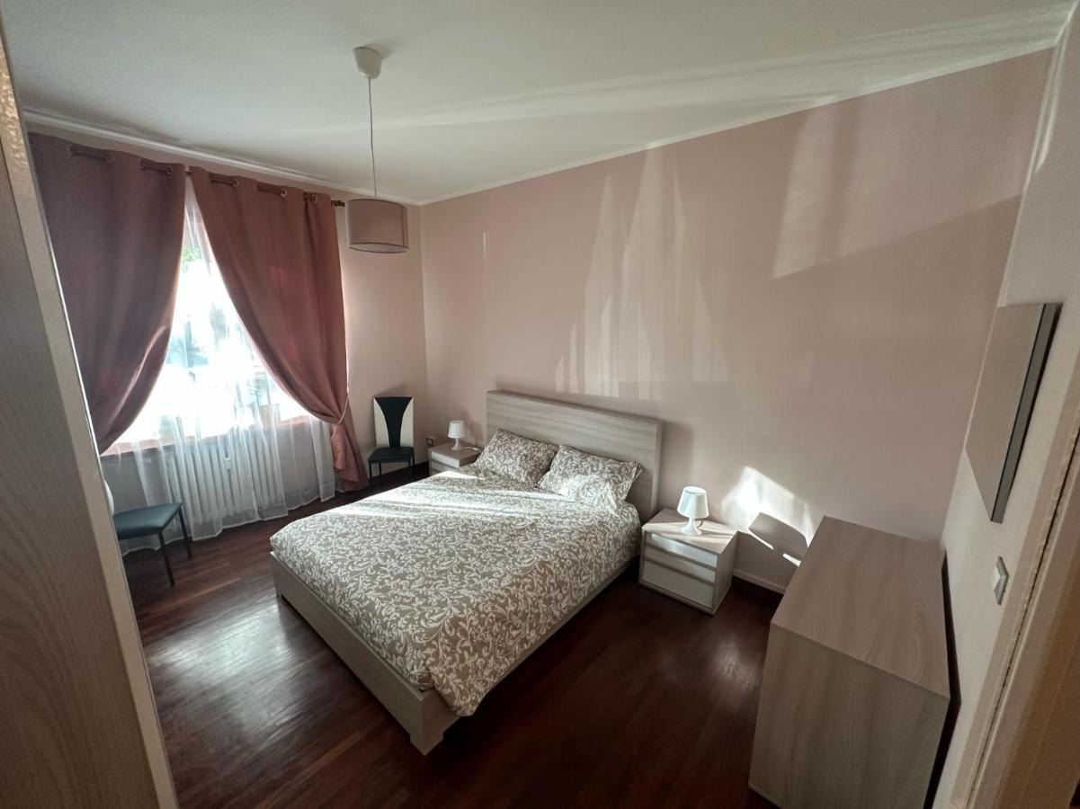 Casa Gianduia Davanti Al Grattacielo Turyn Zewnętrze zdjęcie