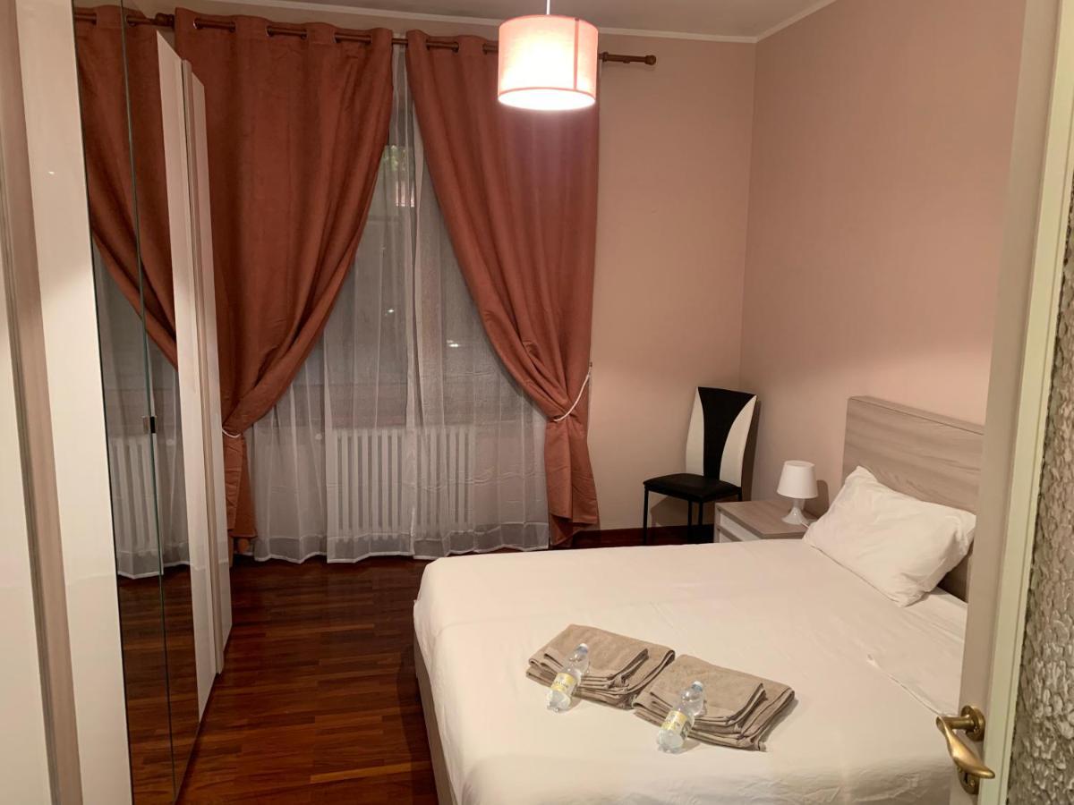 Casa Gianduia Davanti Al Grattacielo Turyn Zewnętrze zdjęcie