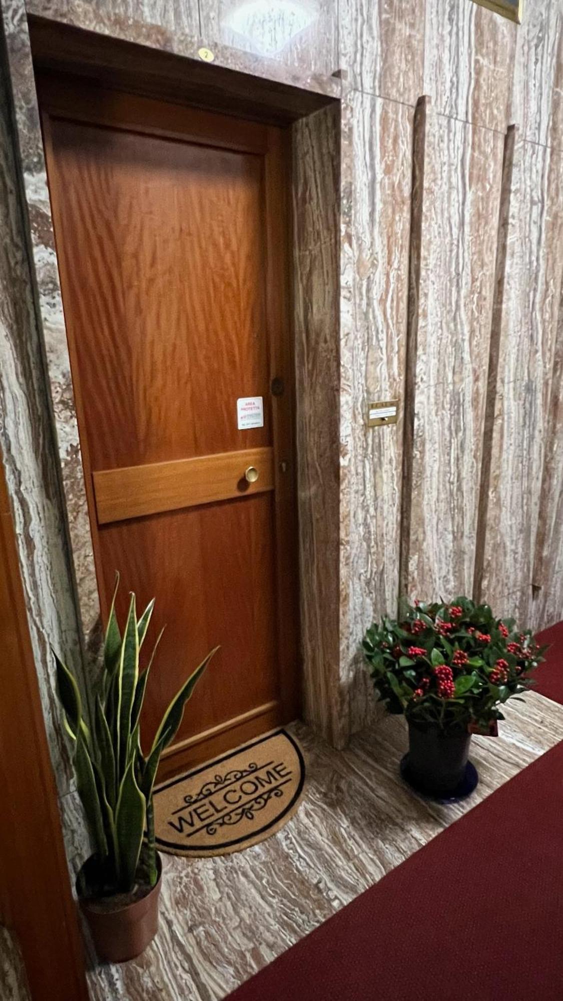 Casa Gianduia Davanti Al Grattacielo Turyn Zewnętrze zdjęcie